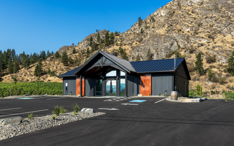 <who>Vasanti Estate Winery