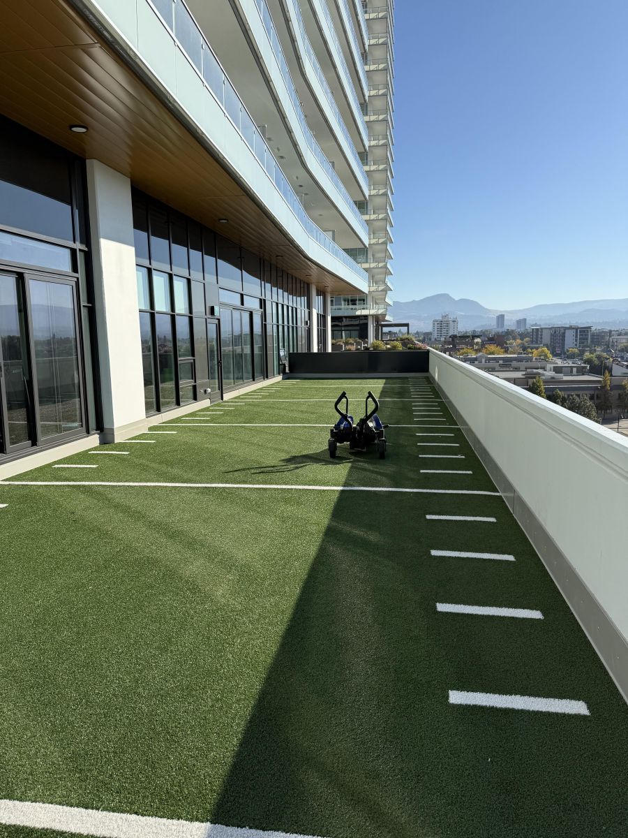 </who>The 40-yard dash track on the 6th floor.