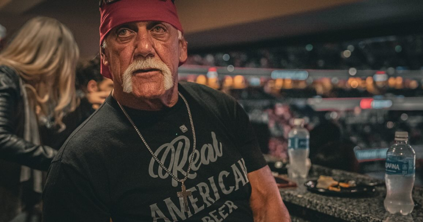 <who> Photo Credit: Hulk Hogan Facebook page