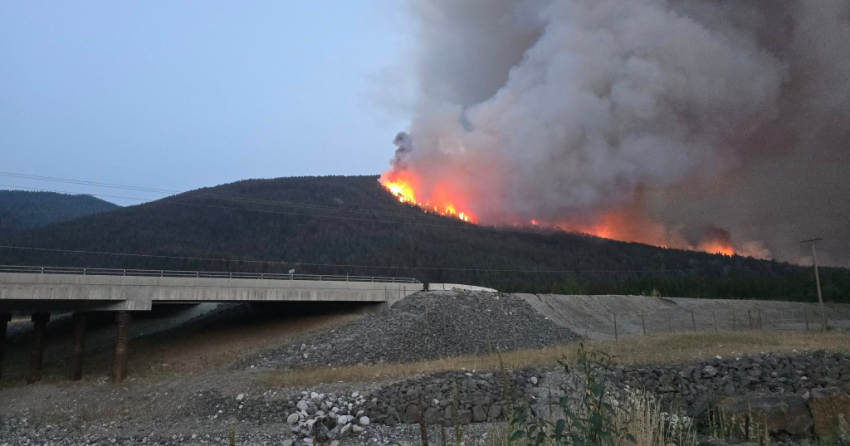 <who> Photo Credit: Kyle Clayton </who> The fire Thursday night.