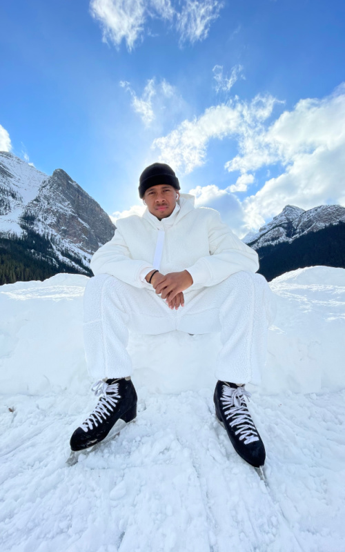 <who>Photo credit: Michelle Dawley</who>Elladj Balde is one of the stars in the Stars on Ice Holiday Tour that calls on Kelowna Thursday and Kamloops Friday.
