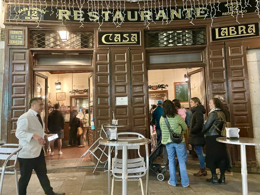 <who>Photo credit: Steve MacNaull/NowMedia Group</who>Casa Libra, established 1860, is the first stop on Devour’s ‘Tapas, Taverns & History’ tour.