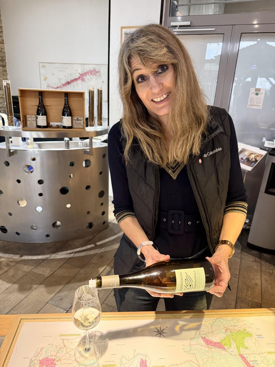 </who>Tasting room manager Helene Roux pours the 2021 Bourgogne Chardonnay at Chateau Famille Picard.