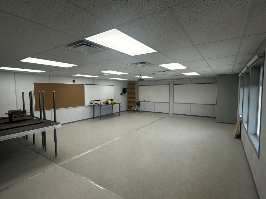 <who>Photo Credit: Government of BC</who>The interior of the modular classrooms students will soon move into until a new school is built.