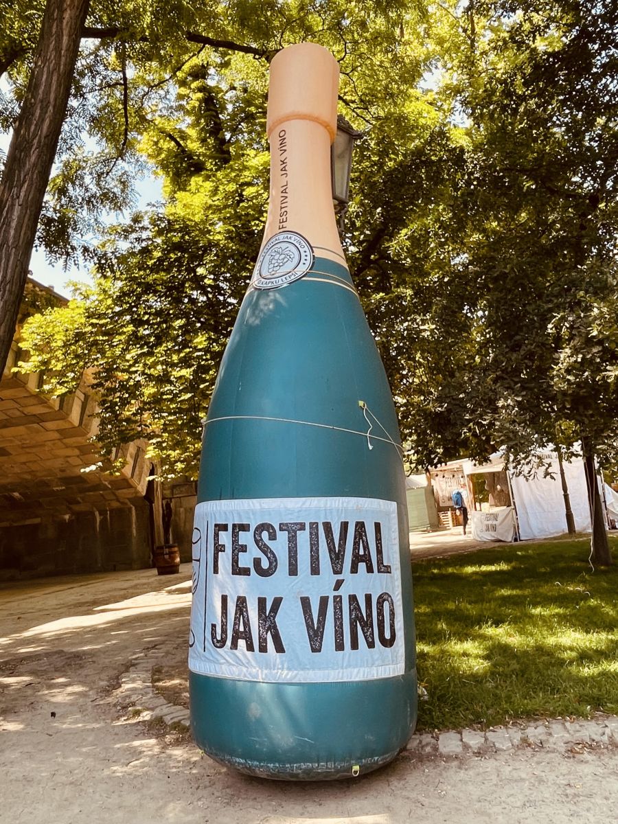 <who>Photo credits: Steve MacNaull/NowMedia Group</who>This giant inflatable wine bottle welcomed us to the pop-up Jak Vino wine festival in Prague.