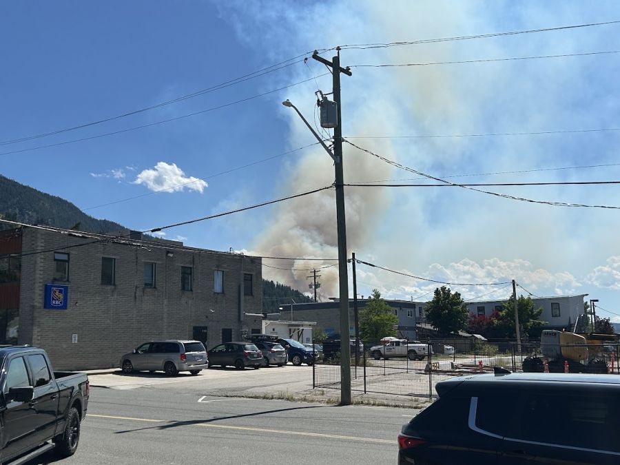 <who> Photo Credit: KamloopsNow </who> A view of the fire from Chase's post office.