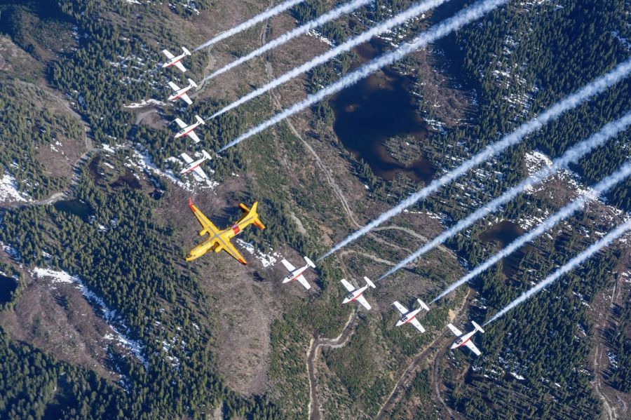 <who>Photo credit: Snowbirds Facebook</who>The Snowbirds are the aeronautic acrobatics team of the Royal Canadian Air Force. 