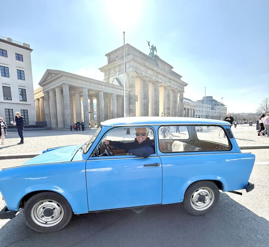 </who>The Trabi Safari also rolls by one of Berlin’s other famous landmarks – the Brandenburg Gate.