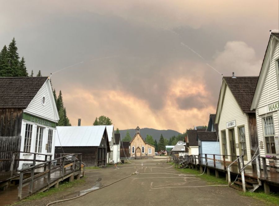 <who>Photo Credit: BC Wildfire Service