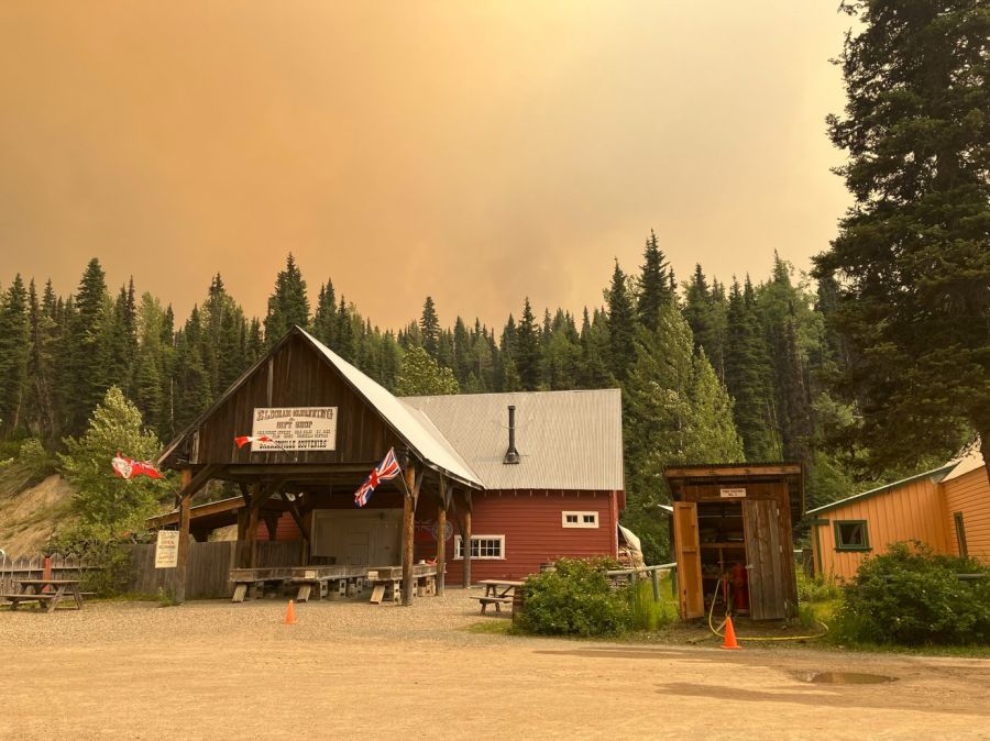 <who>Photo Credit: BC Wildfire Service