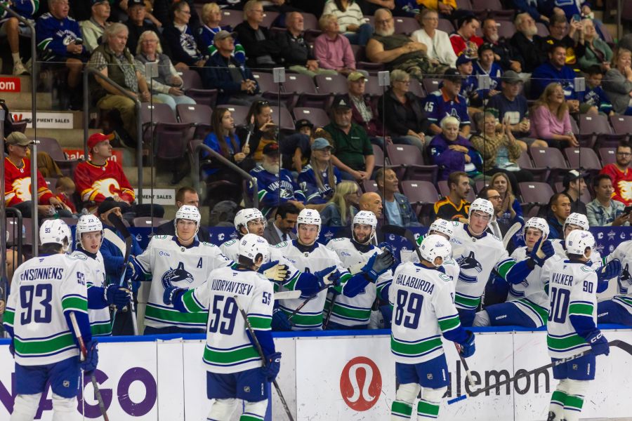 <who>Photo Credit: Gord Goble/NowMedia</who>Even on a Monday afternoon, Canucks fans showed up to the SOEC to cheer on their team.