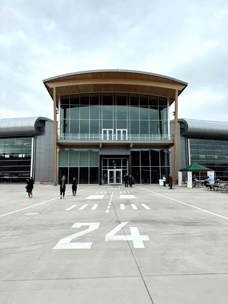 </who>The show is held at the KF Aerospace Centre for Excellence.