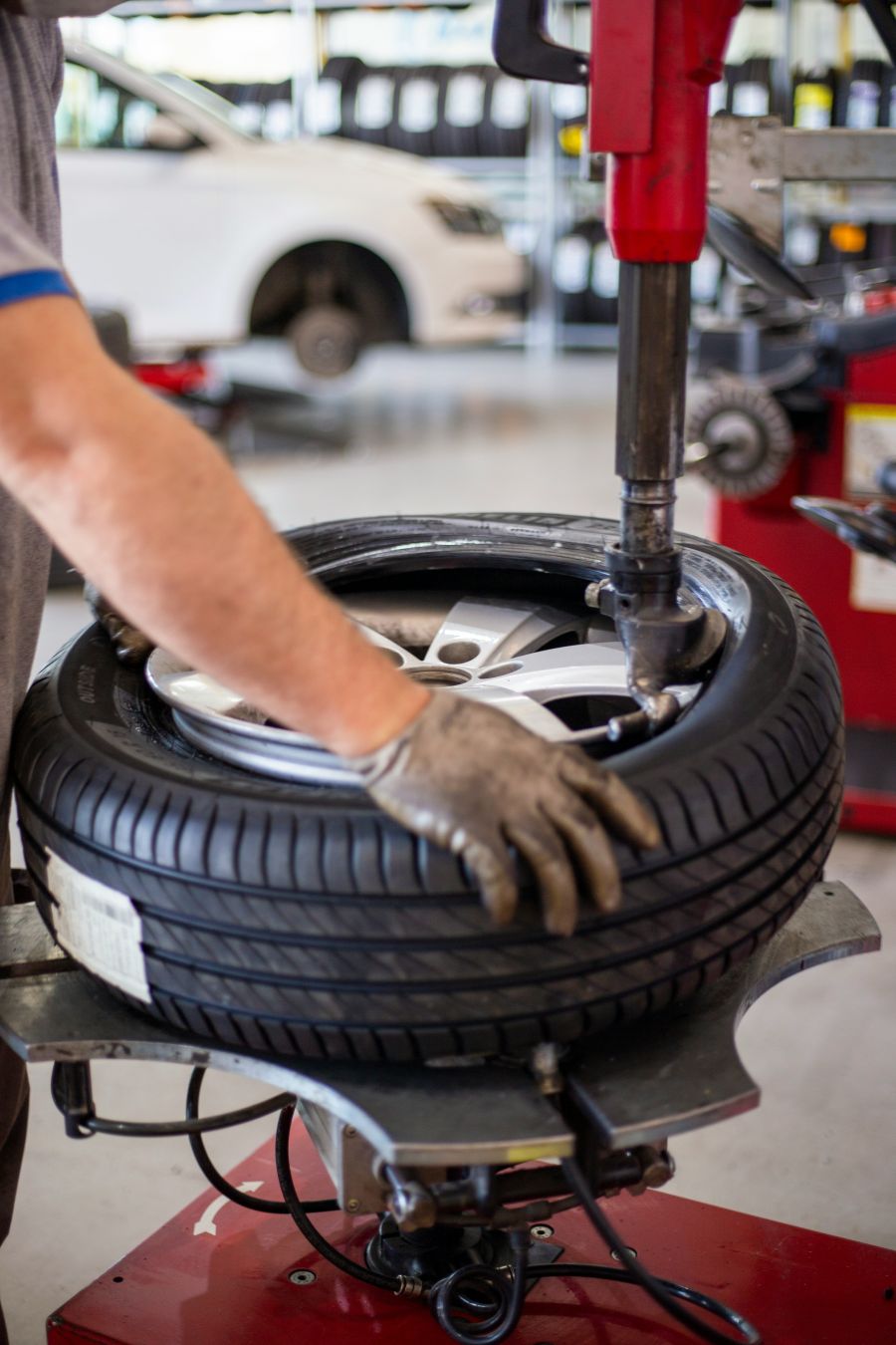 <who>Photo credit: Enis Yavuz on Unsplash</who>The automotive maintenance sector can be a good investment during stagflation.