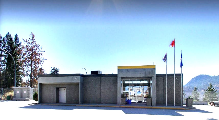<who>Photo credit: Thompson Okanagan Tourism Association</who>The Thompson Okanagan Tourism Inspiration Centre has information, washrooms, views and electric car charging station.