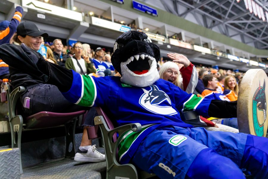 <who>Photo Credit: Gord Goble/NowMedia</who>Fin was a busy mascot in Penticton over the past few days.