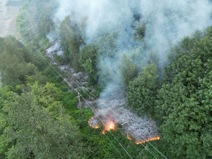 <who>Photo Credit: BC Wildfire Service