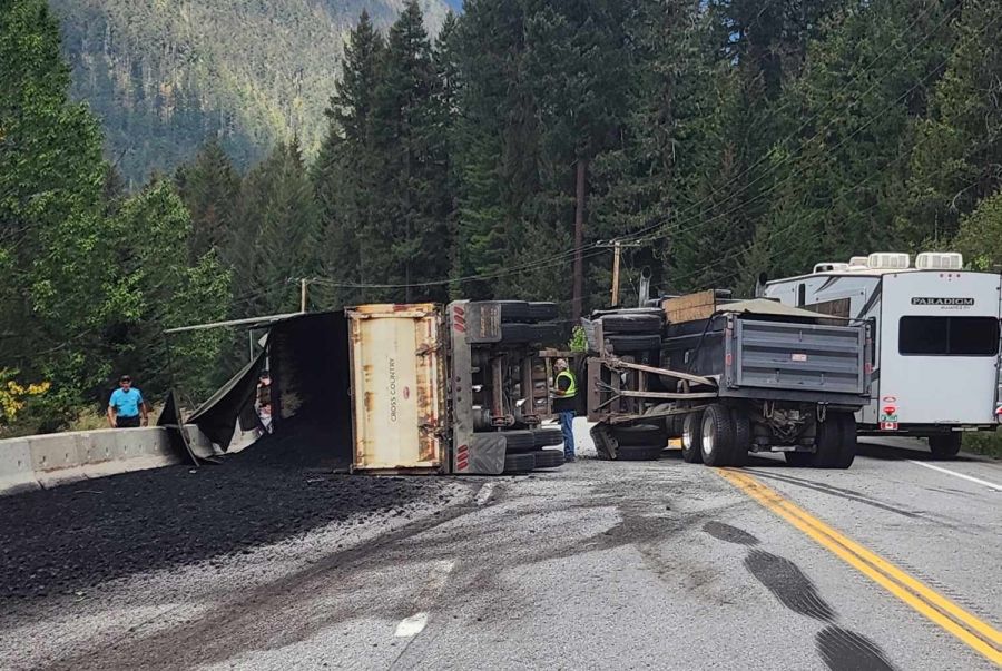 <who>Photo Credit: Skilled Truckers Canada/Facebook