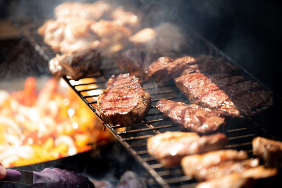 <who>Photo credit: Manuel Silva on Unsplash</who>Barbecue time, wine time.