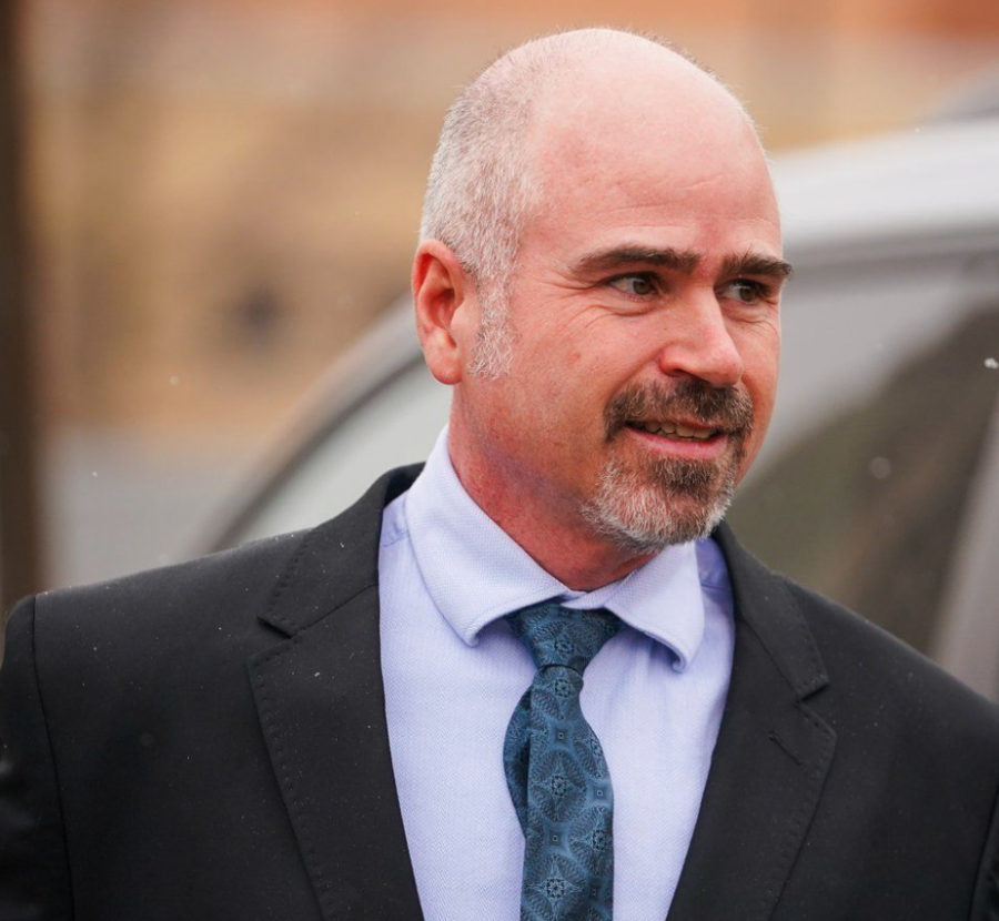 <who> Photo credit: Canadian Press </who> Ruben Manz, a chiropractor accused of sexually assaulting seven women over the span of 10 years.