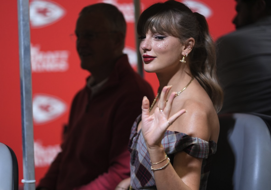 <who> Photo credit: Canadian Press </who> Taylor Swift.