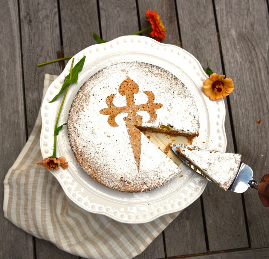 <who>Photo credit: Burrowing Owl Winery</who>The almost-too-pretty-to-eat tarta di Santiago.