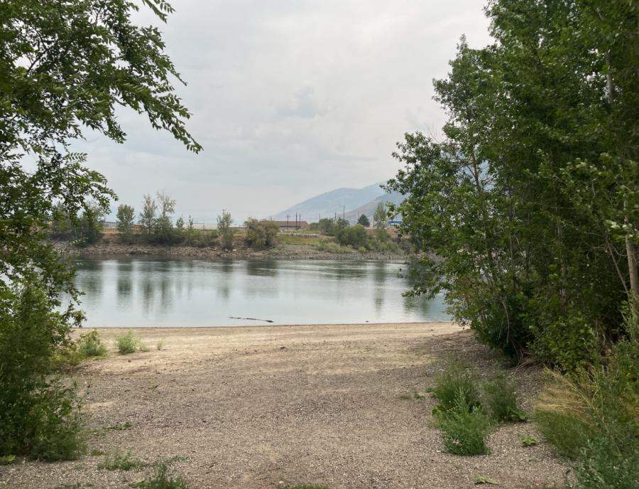 <who> Photo credit: Macarena Mantilla/ The Wren </who> A view of the South Thompson River from the Pioneer Park area where the Red Bridge used to be.