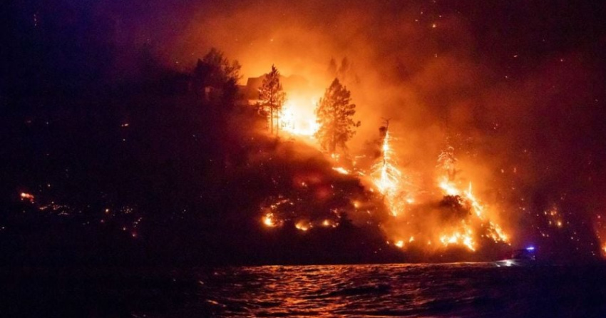 <who> Photo credit: NowMedia </who> The devastating McDougall Creek wildfire in West Kelowna in 2023.