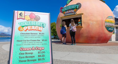 New Penticton Peach proprietors 'tickled' over Friday morning ribbon-cutting