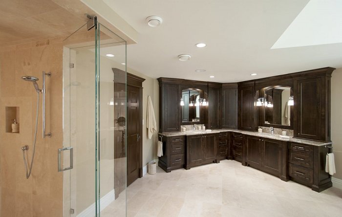 <who>Photo Credit: Remax