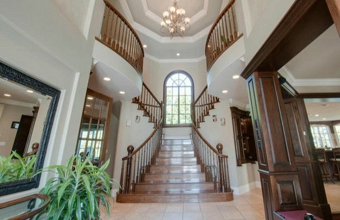 <who>Photo Credit: Remax